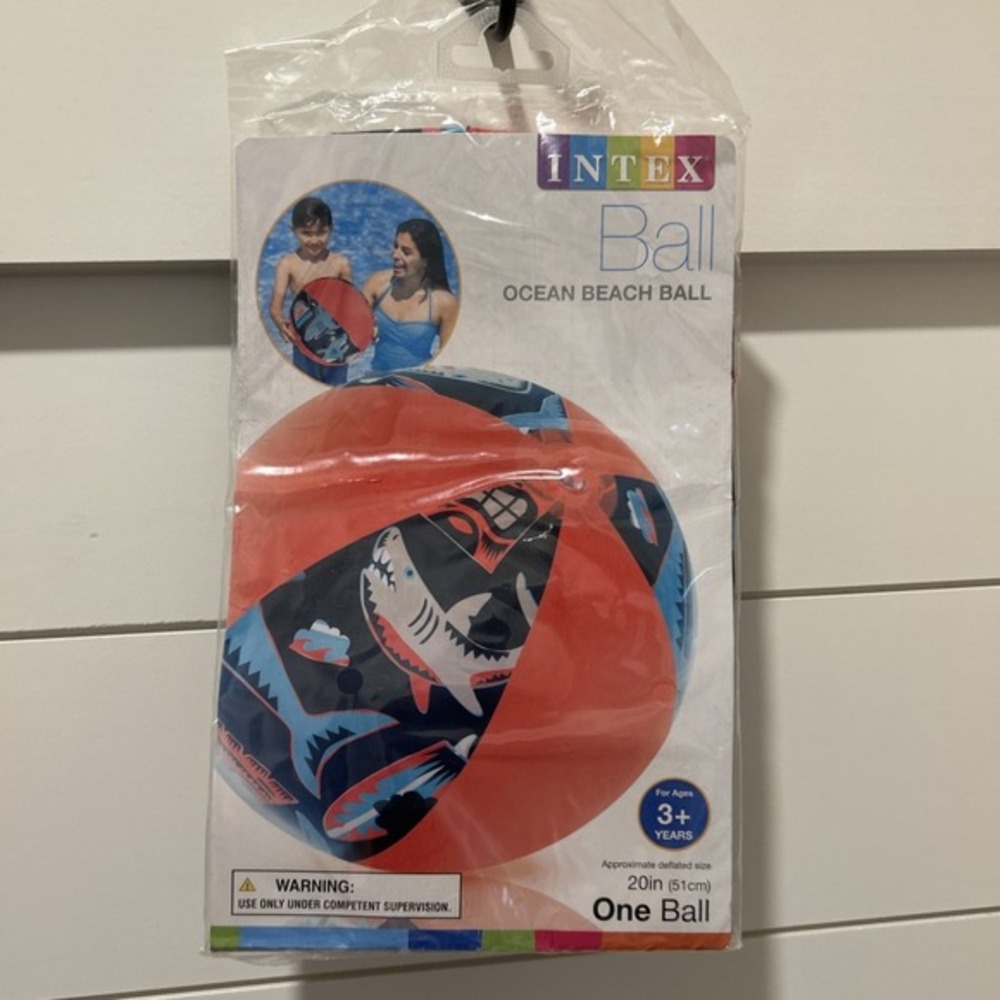 Intex Ocean Beach Ball Shark Theme 20" diameter Pool Toy NIP Water Play Inflate